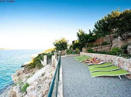 Chloe By The Sea Villa