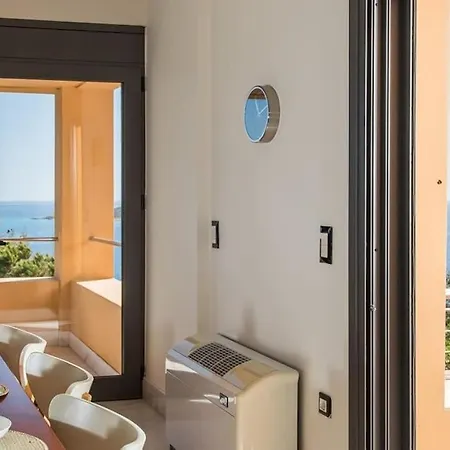 Chloe By The Sea Villa