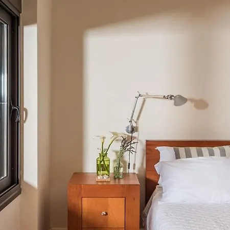 Villa Chloe By The Sea