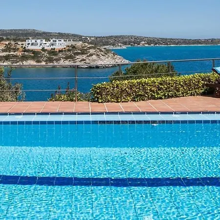 Chloe By The Sea Villa *