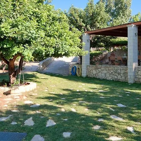 Villa Chloe By The Sea